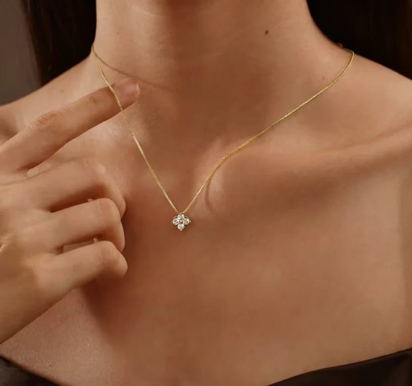 Halsband Flinga Silver